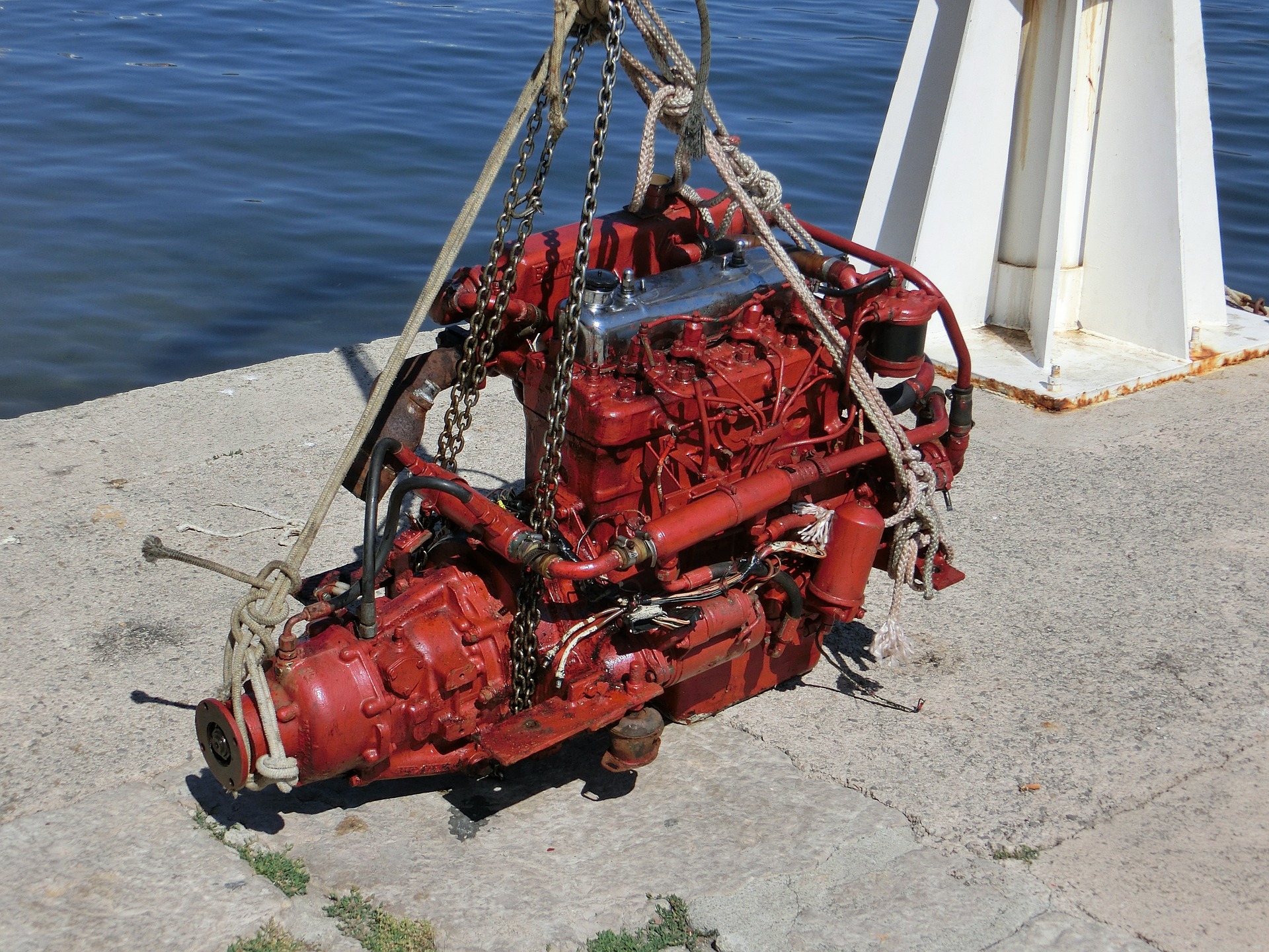 career-profile-marine-engine-technician-french-version-available